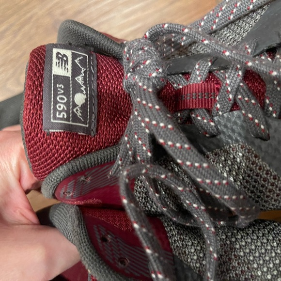 New Balance 590v3 women's all-terrain trail running shoes Size 9.5 pre loved - Picture 10 of 11